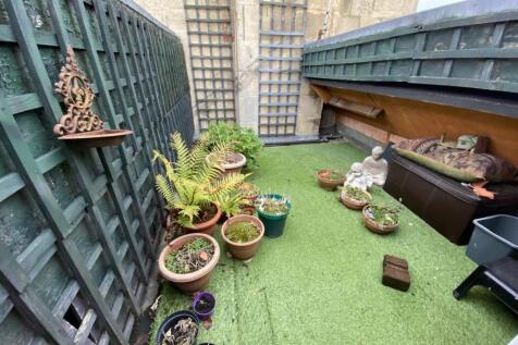 ROOF TERRACE