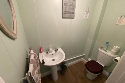 DOWNSTAIRS CLOAKROOM