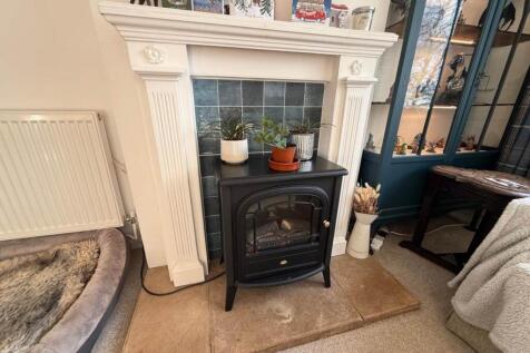 FIREPLACE WITH ELECT