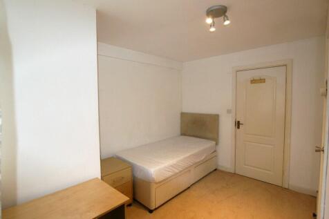 4 bed STUDENT PROPERTY ACADEMIC YEAR 25/26