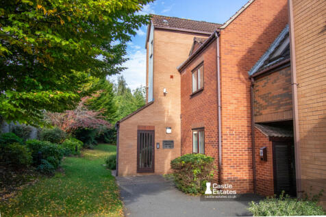 1 bed flat to rent in the Castle Marina