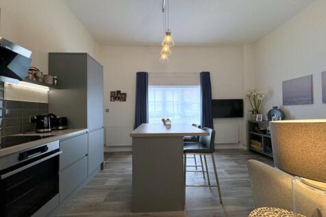 Open Plan Living/Kitchen