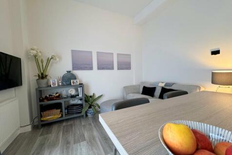 Open Plan Living/Kitchen