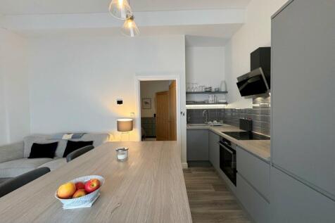 Open Plan Living/Kitchen