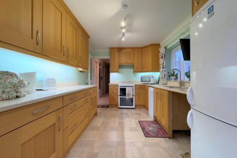 Fitted Kitchen