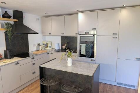 Fitted Kitchen