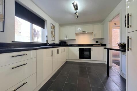 Fitted Kitchen