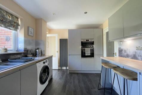 Fitted Kitchen/Breakfast Room