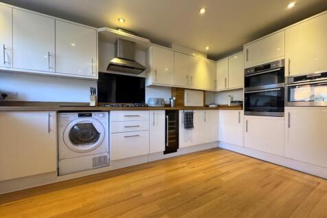 Fitted Kitchen