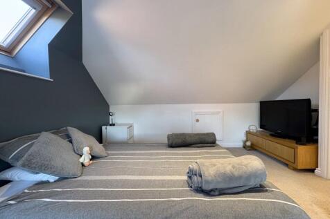 Fifth Bedroom