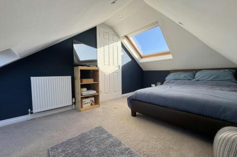 Sixth Bedroom