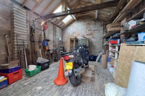 Garage/Canoe Store