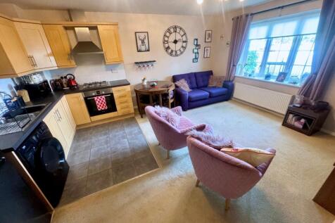 Open Plan Kitchen/Living Area