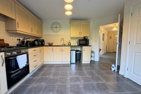 Fitted Kitchen