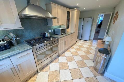 Fitted Kitchen/Dining Room