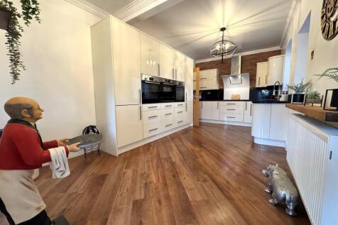 Fitted Kitchen