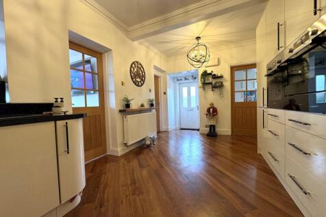 Fitted Kitchen
