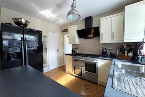 Fitted Kitchen/Dining Room