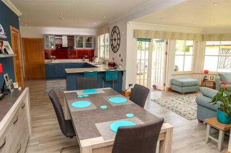 Breakfast Room