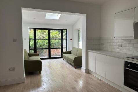 13 Clifton Road