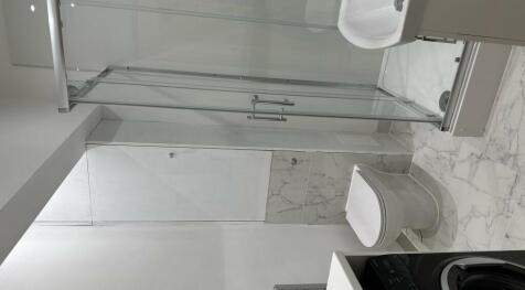 Flat 6  77 Wellington Road