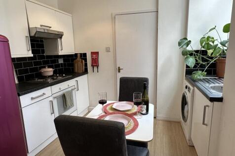 Flat 1 Marsland Road