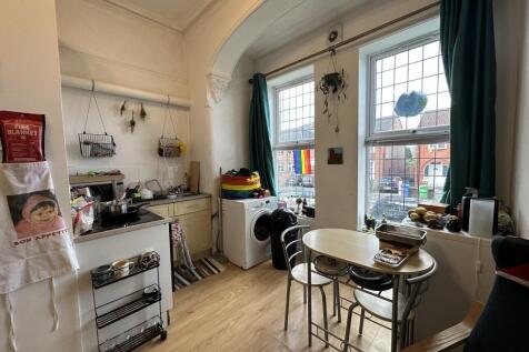 Flat 2 Wellington Road