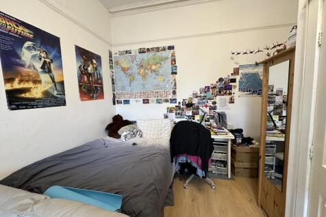 Flat 2 Wellington Road