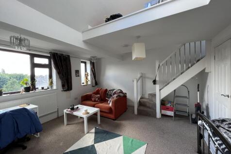 Flat 8 28 Atwood Road