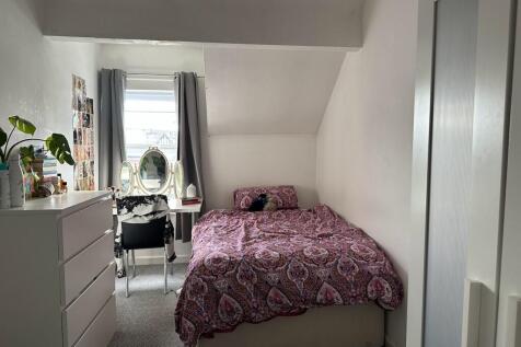 72 Richmond Grove (6 Bedrooms)