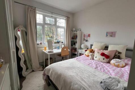 78 Palatine Road 9 bed