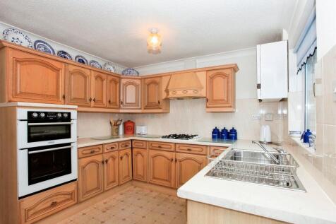 Kitchen / Breakfast Room