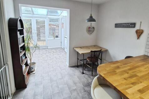 Kitchen / Breakfast Room