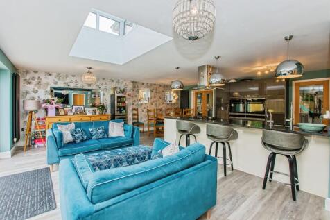 Kitchen/Dining/Family Room