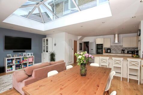 Family / Dining Area