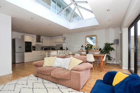 Family / Dining Area