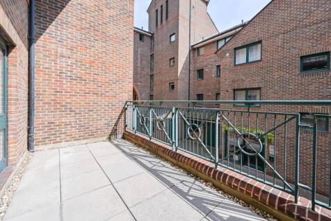 Property Image 11
