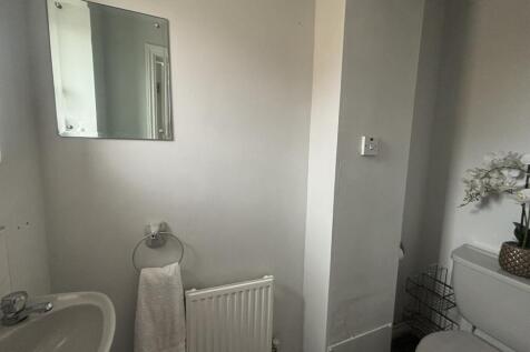 Cloakroom/wc