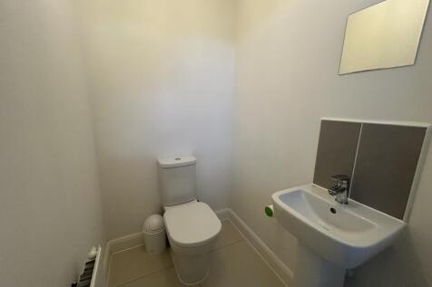 Cloakroom/wc