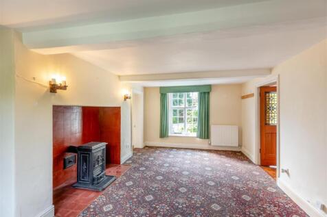 8590111-interior02.jpg