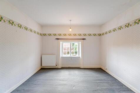8590111-interior17.jpg