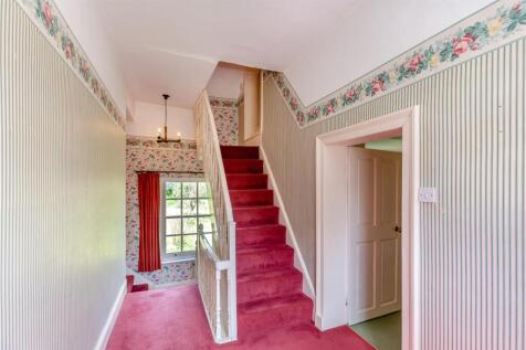 8590111-interior27.jpg