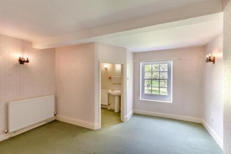 8590111-interior25.jpg