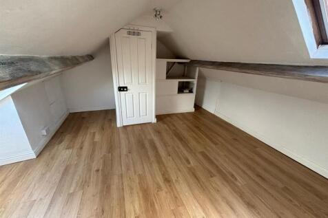 Bed 4/Attic