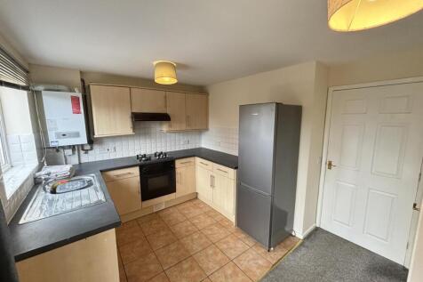 Kitchen b.jpg