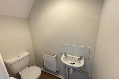 Toilet.jpg