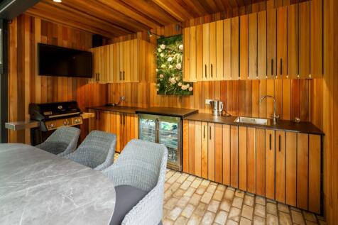 Outdoor Bar Area