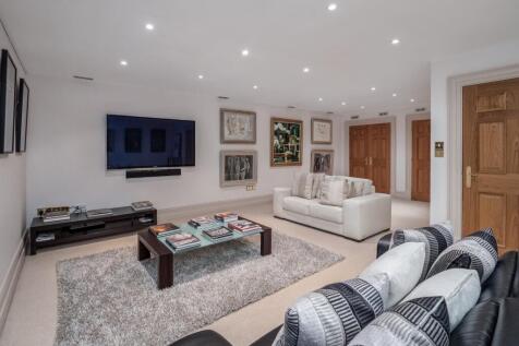 Family Room/Cinema