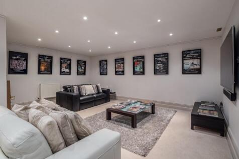 Family Room/Cinema