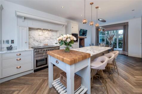 Kitchen/Dining